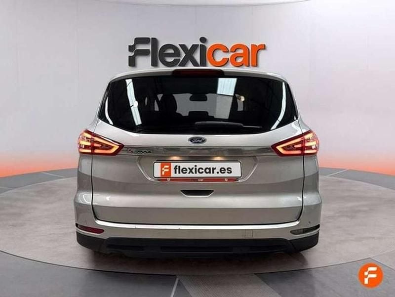 Usado Ford S-MAX Titanium 150 CV (110 kW) 2016 Gris Monovolumen