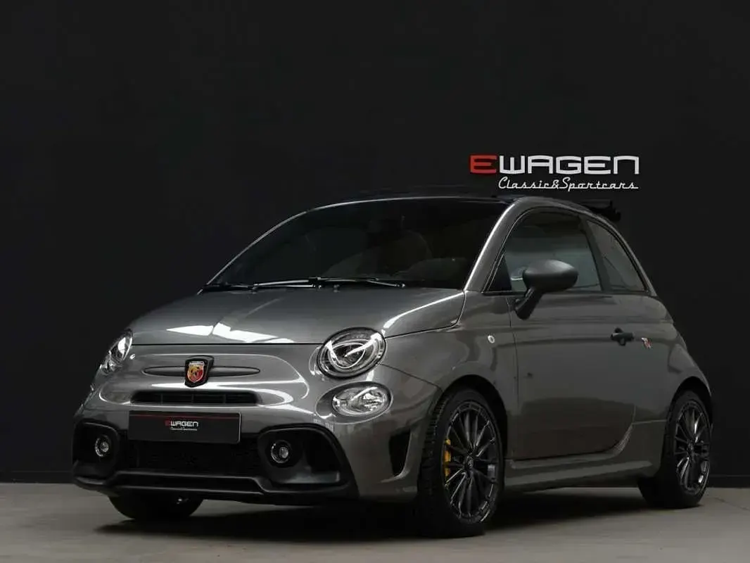 Usado Abarth 695C 180 CV (132 kW) 2024 Gris Descapotable
