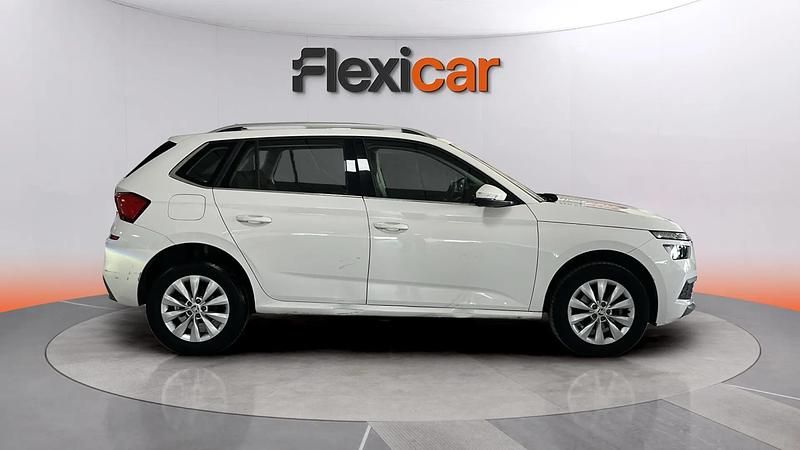 Usado Skoda Kamiq Ambition 110 CV (80 kW) 2021 Blanco SUV