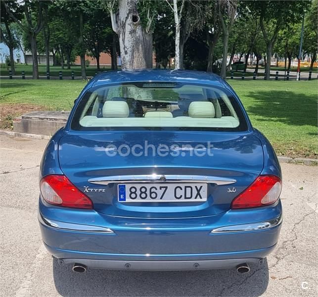 Usado Jaguar X-type Executive 231 CV (169 kW) 2003 Azul Berlina