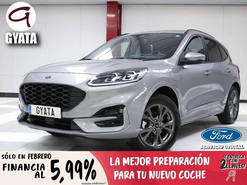 Usado Ford Kuga ST-Line 224 CV (164 kW) 2023 Plateado SUV