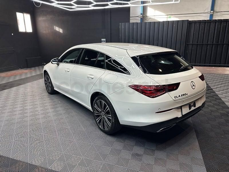Usado Mercedes CLA250e Shooting Brake 218 CV (160 kW) 2021 Blanco Familiar