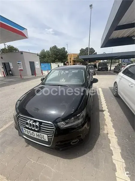 Usado Audi A1 Attraction 86 CV (63 kW) 2011 Negro Utilitario