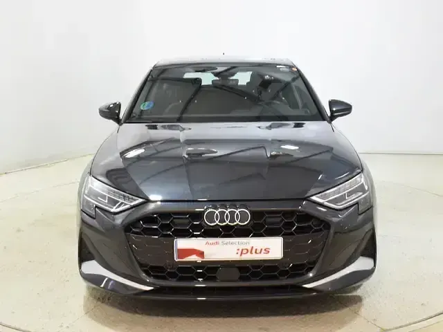 Usado Audi A3 Advanced Plus 150 CV (110 kW) 2025 Gris Berlina