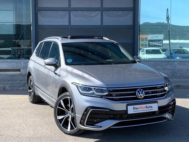 Usado VW Tiguan Allspace R-line 200 CV (147 kW) 2023 Gris plata SUV