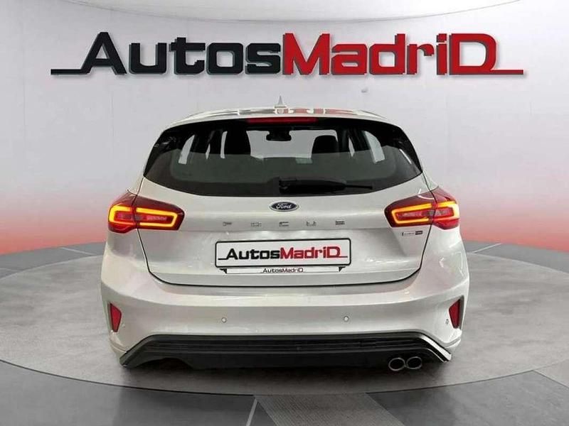 Usado Ford Focus ST-Line 126 CV (92 kW) 2023 Gris / plata Berlina