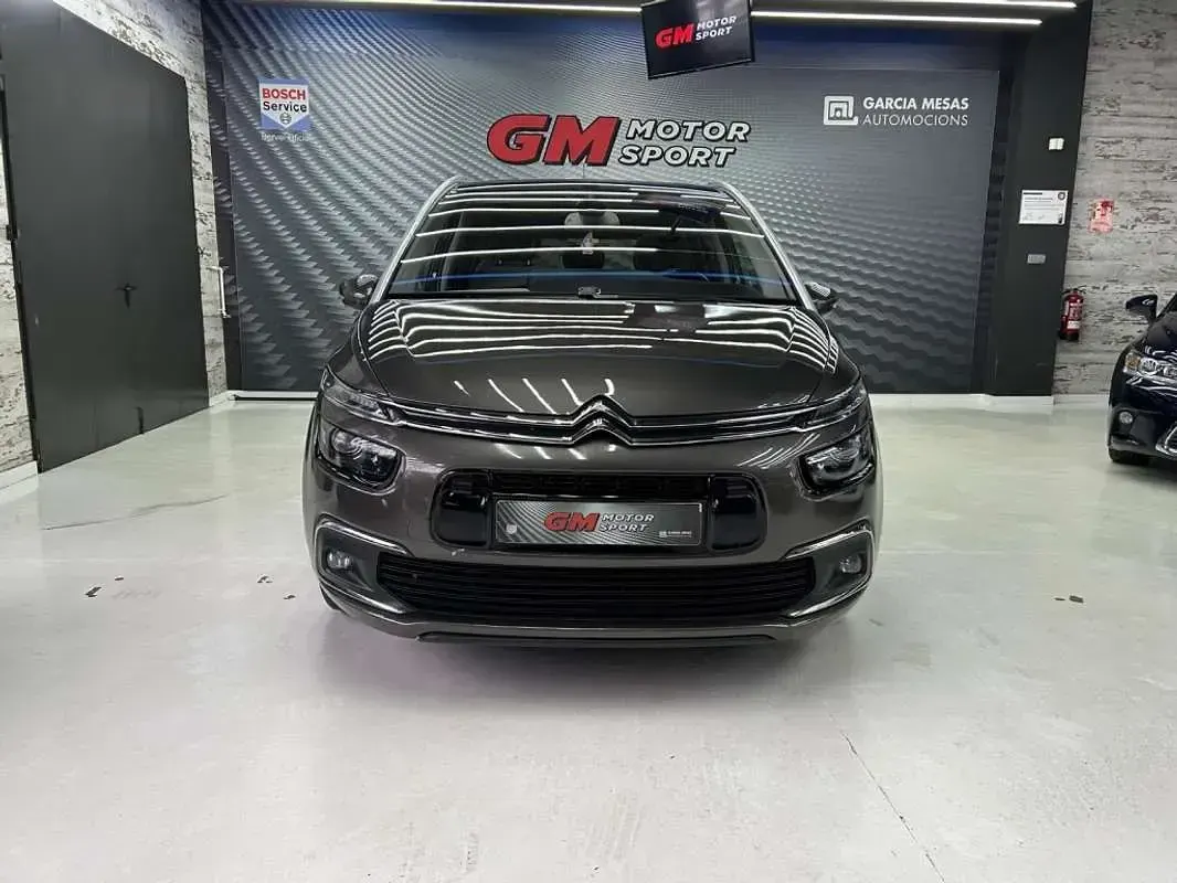 Usado Citroën Grand C4 Picasso PureTech 131 CV (96 kW) 2017 Beige Monovolumen