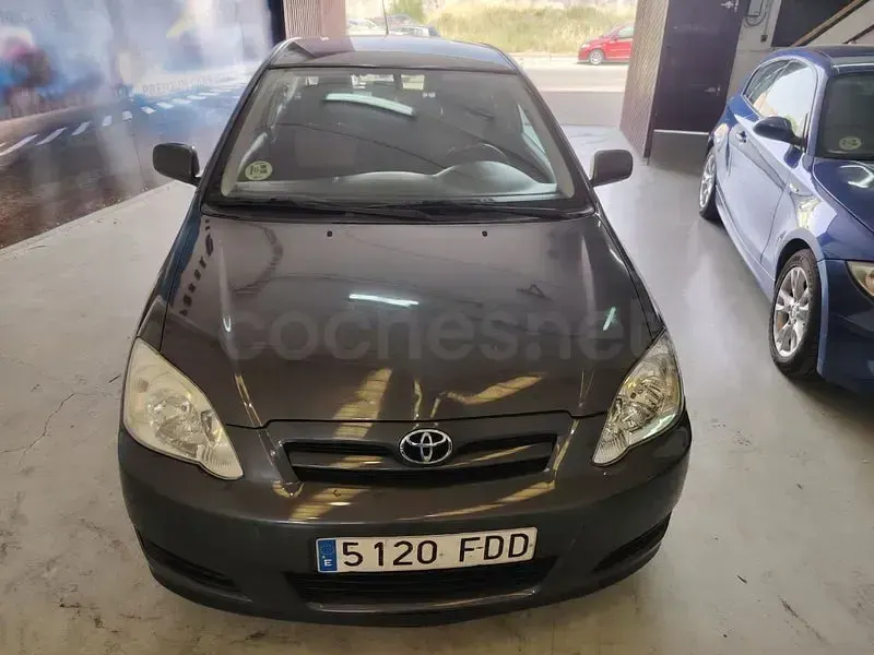 Usado Toyota Corolla Luna 116 CV (85 kW) 2006 Gris / plata Berlina