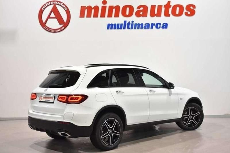 Usado Mercedes GLC300 AMG line 310 CV (228 kW) 2021 Blanco SUV