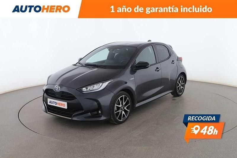 Gris Usado 2021 Toyota Yaris Hybrid Style Berlina | 17.904 € (Precio justo) - Imagen 1/3