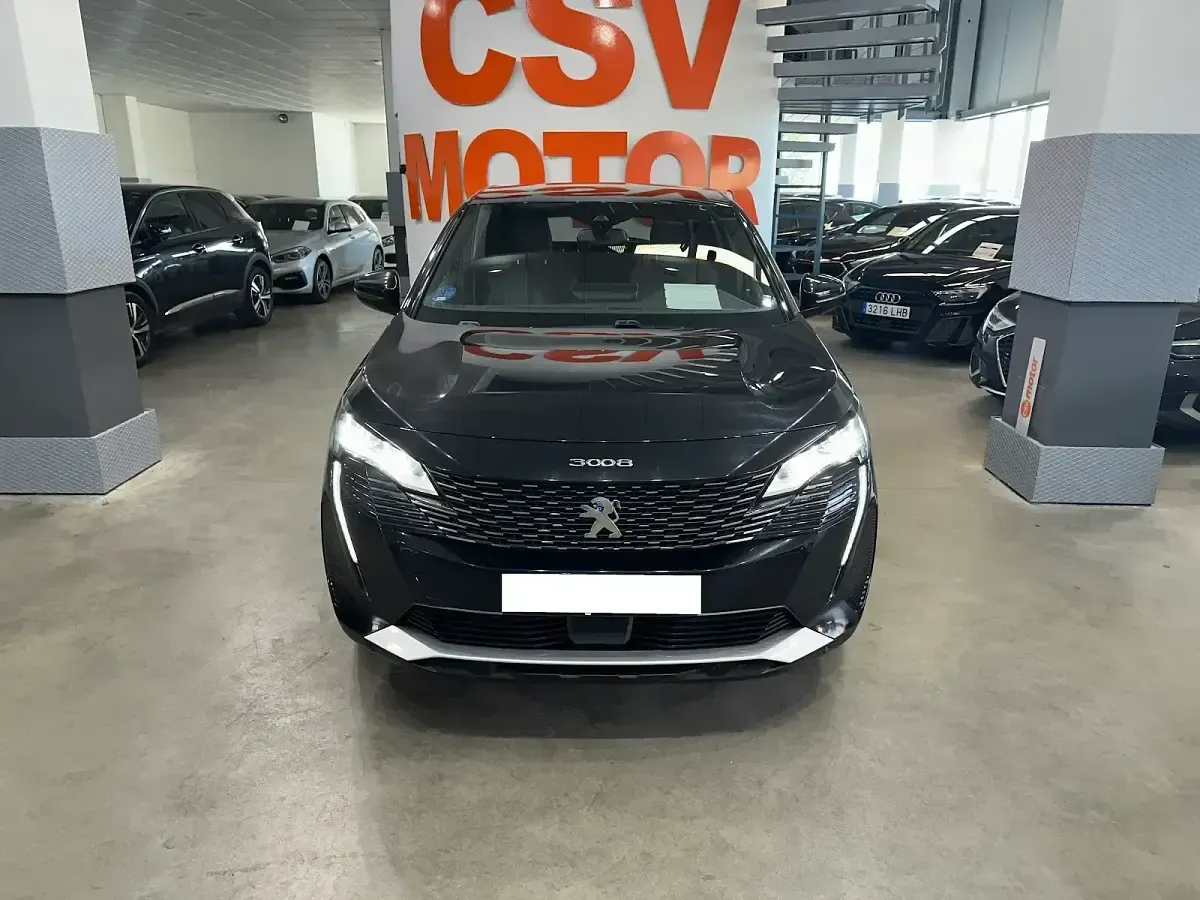 Usado Peugeot 3008 Allure 226 CV (166 kW) 2023 Negro SUV