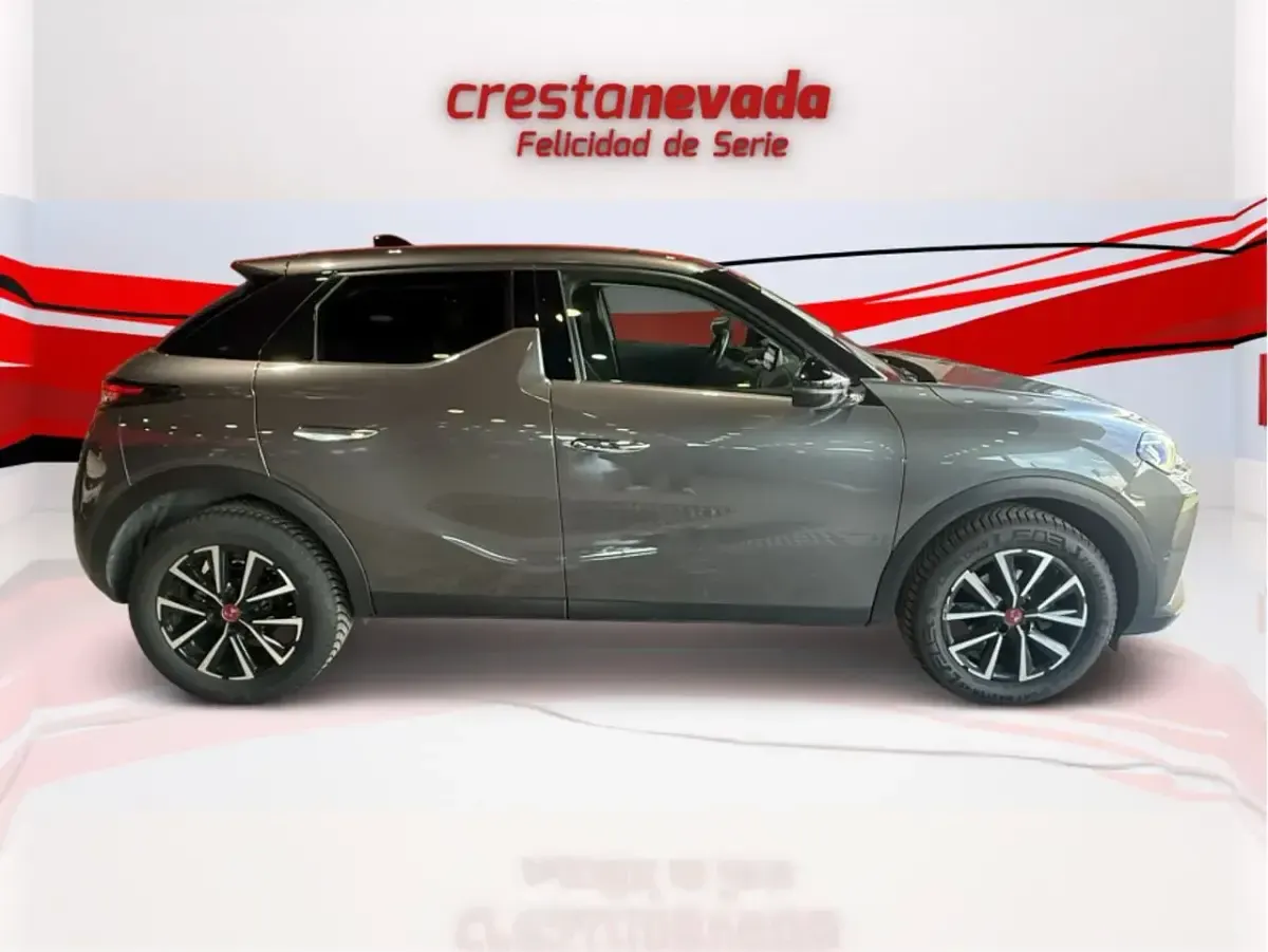 Usado DS Automobiles DS3 Crossback Performance 131 CV (96 kW) 2023 Gris SUV