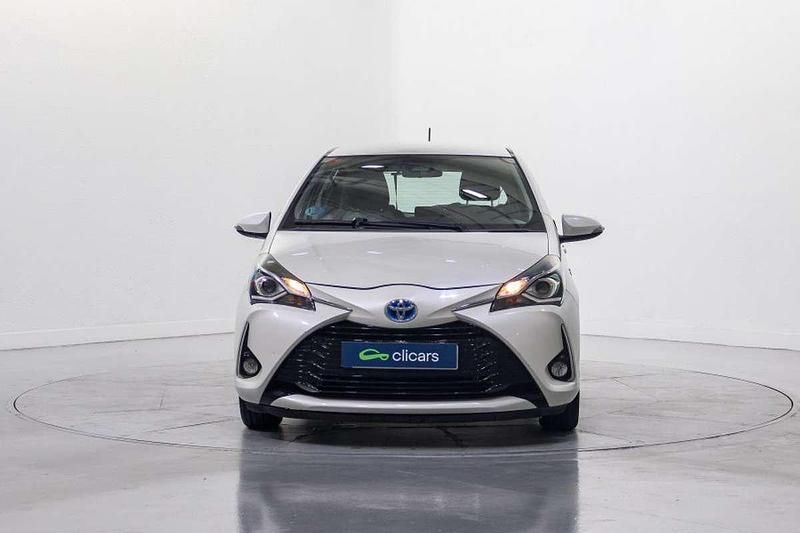 Usado Toyota Yaris Hybrid Active 75 CV (55 kW) 2018 Blanco Berlina
