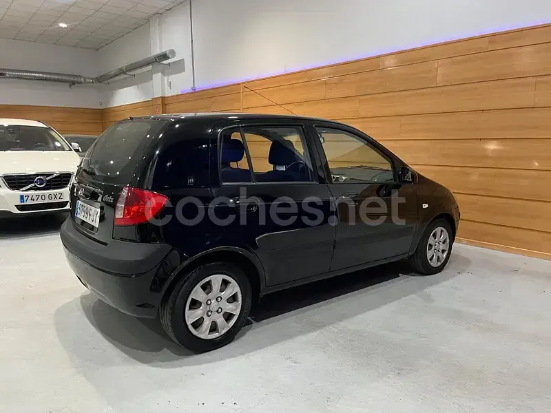 Usado Hyundai Getz 97 CV (71 kW) 2007 Negro Utilitario