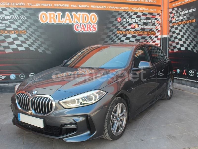 Gris Usado 2021 BMW 118 M Sport Utilitario | 26.200 € (Precio justo) - Imagen 1/4