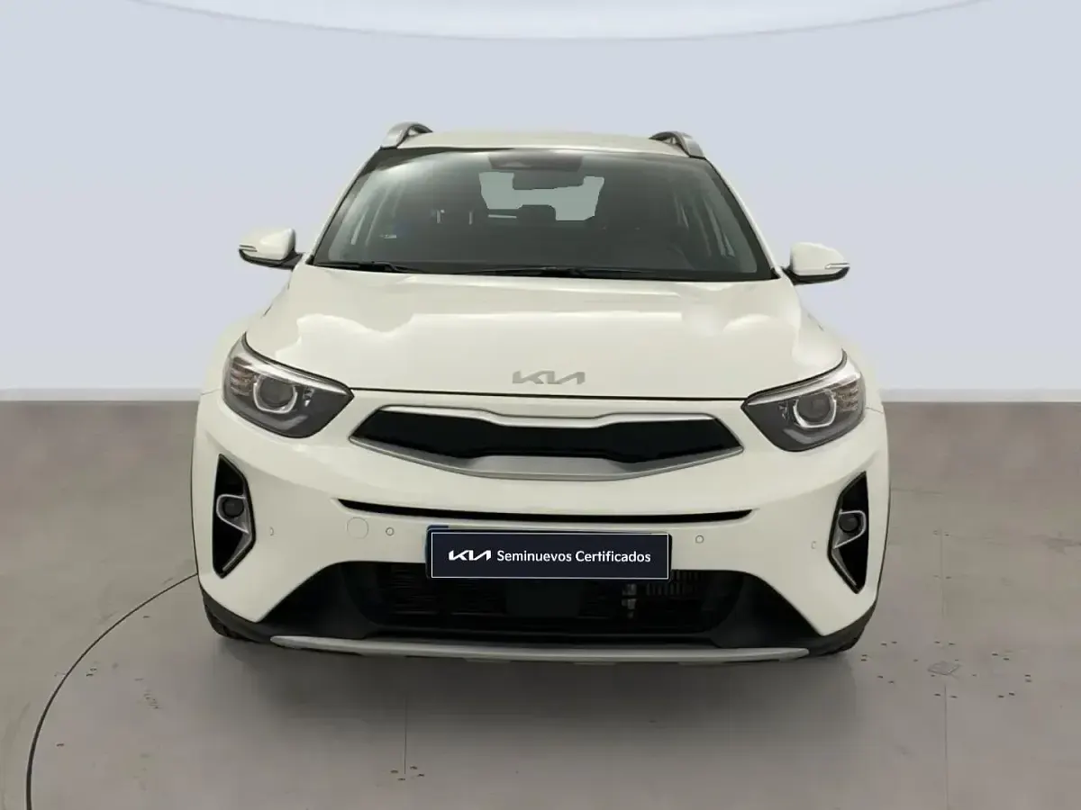 Begagnad Kia Stonic 100 HK (73 kW) 2021 Vit SUV