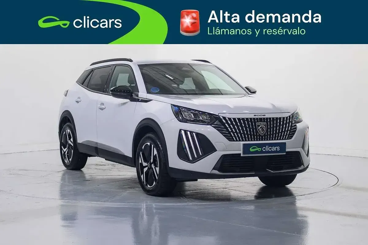 Usado Peugeot e-2008 Allure 114 kW (156 CV) 2025 Blanco SUV