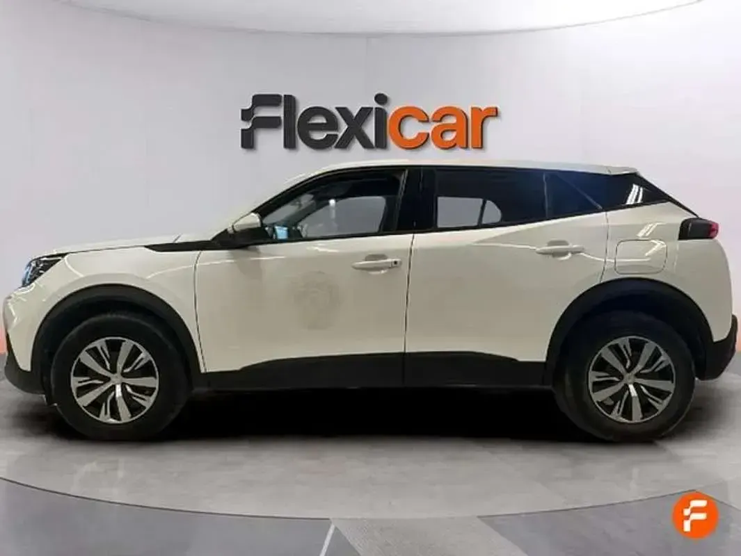 Usado Peugeot 2008 Active 101 CV (74 kW) 2020 Blanco SUV