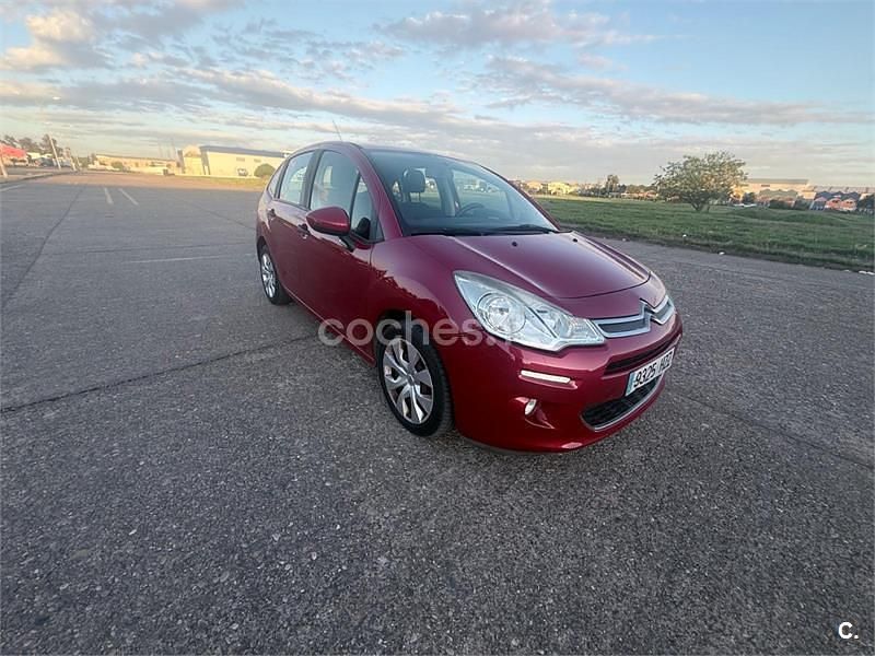 Käytetty Citroën C3 PureTech 82 HP (60 kW) 2014 Punainen Sedan
