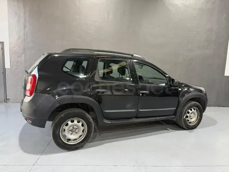 Usado Dacia Duster Ambiance 85 CV (62 kW) 2010 Negro SUV