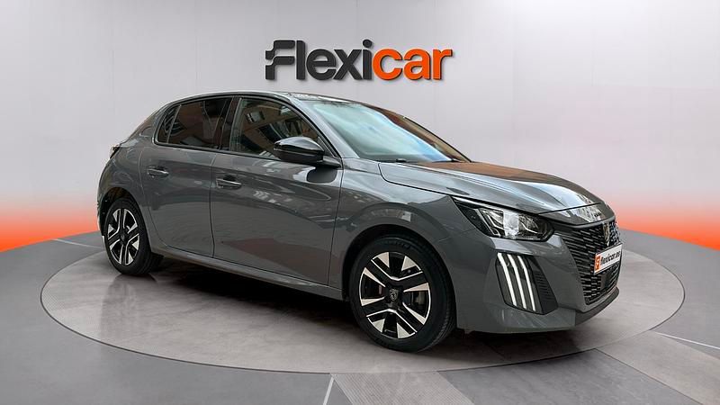 Usado Peugeot 208 Active 102 CV (75 kW) 2025 Gris Utilitario