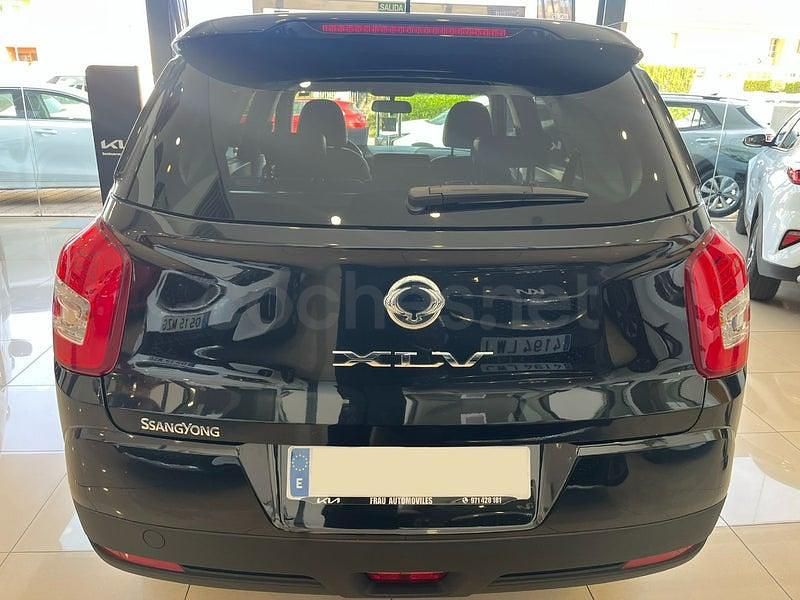 Usado Ssangyong (KGM) XLV 115 CV (84 kW) 2016 Negro SUV