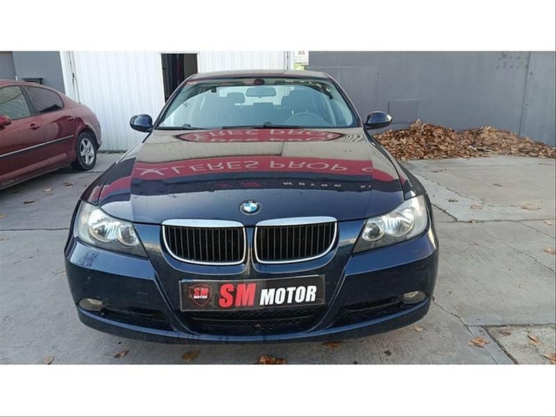 Usado BMW 320 150 CV (110 kW) 2005 Azul Berlina