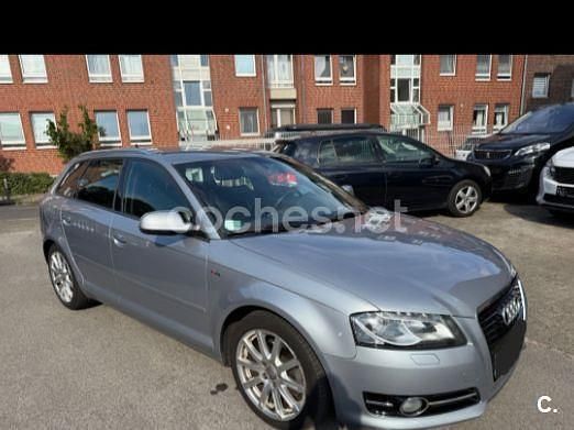 Gris / plata Usado 2012 Audi A3 Sportback Attraction Berlina | 8200 € (Buen precio) - Imagen 1/4