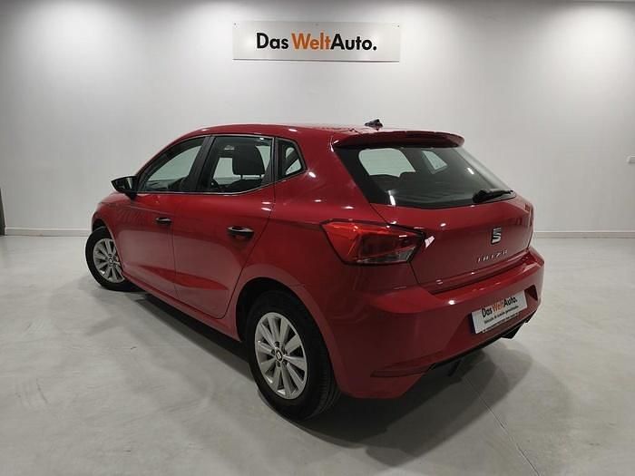 Usado Seat Ibiza Reference 95 CV (69 kW) 2021 Rojo Utilitario