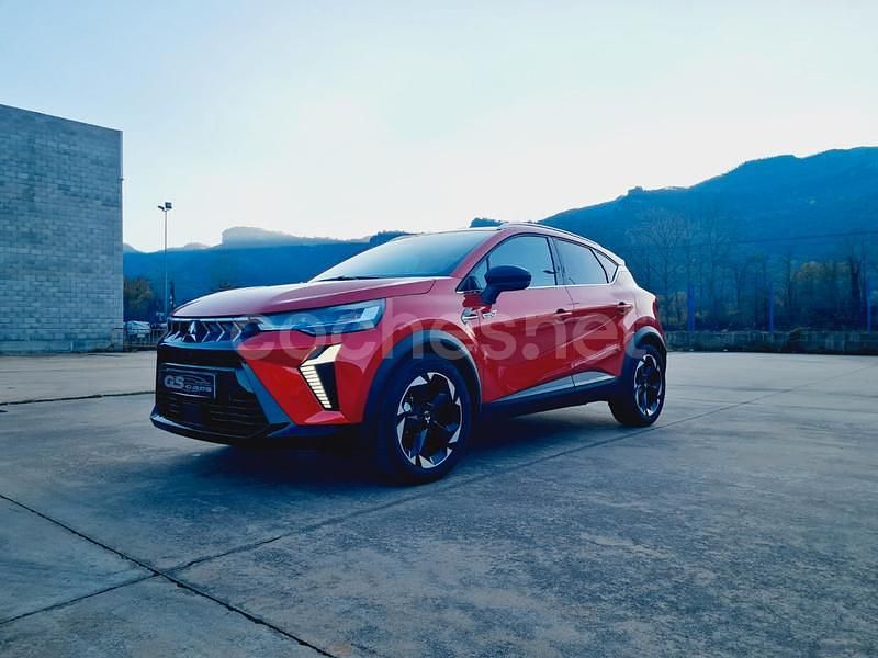 Rojo Usado 2025 Mitsubishi ASX SUV | 29.500 € (Caro) - Imagen 1/4