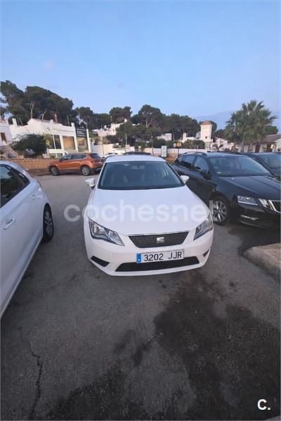 Usado Seat Leon Ecomotive 110 CV (80 kW) 2015 Blanco Berlina