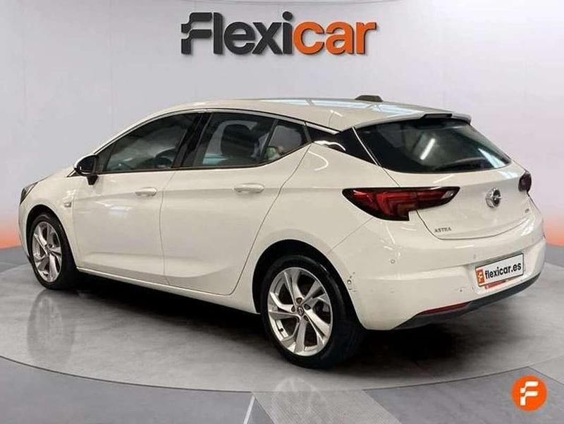 Usado Opel Astra Excellence 136 CV (100 kW) 2016 Blanco Utilitario