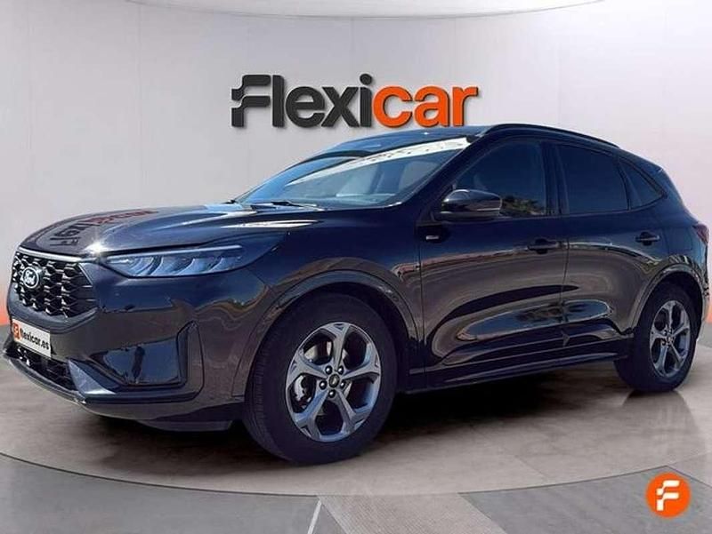 Usado Ford Kuga ST-Line 150 CV (110 kW) 2025 Negro SUV