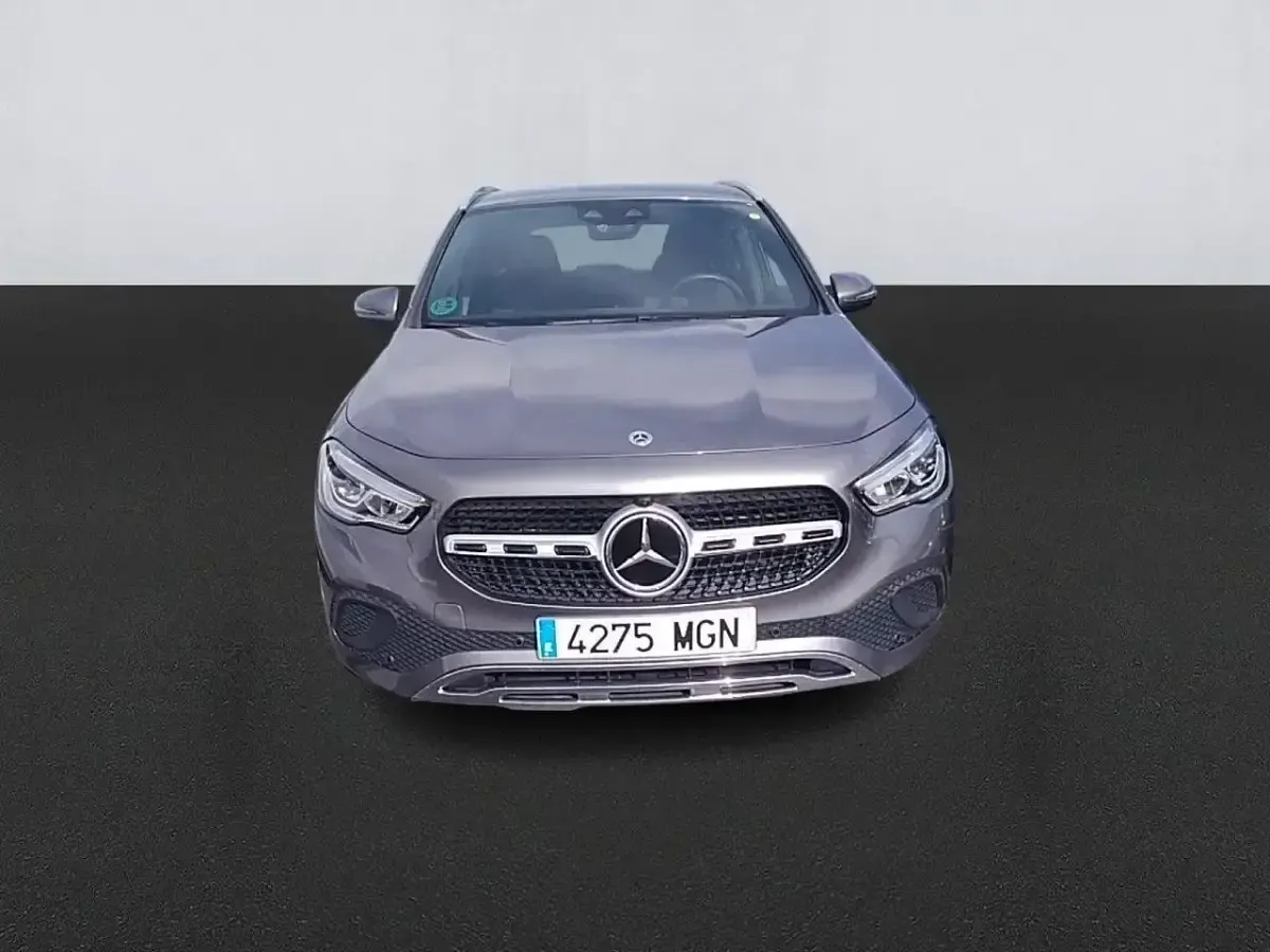 Usado Mercedes GLA200 150 CV (110 kW) 2023 Gris SUV