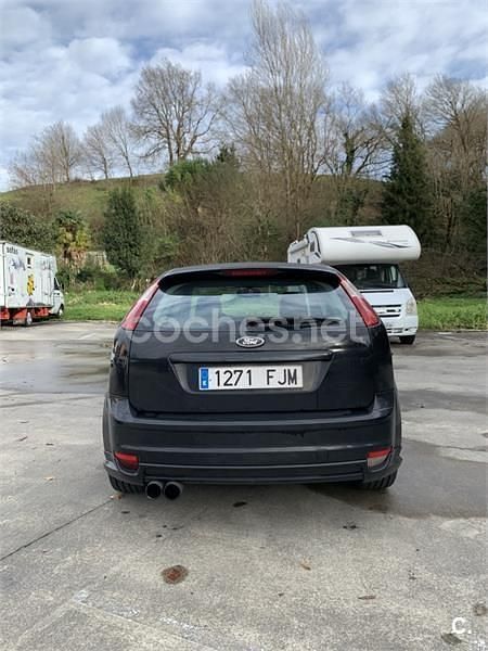 Usado Ford Focus Sport 136 CV (100 kW) 2006 Negro Berlina