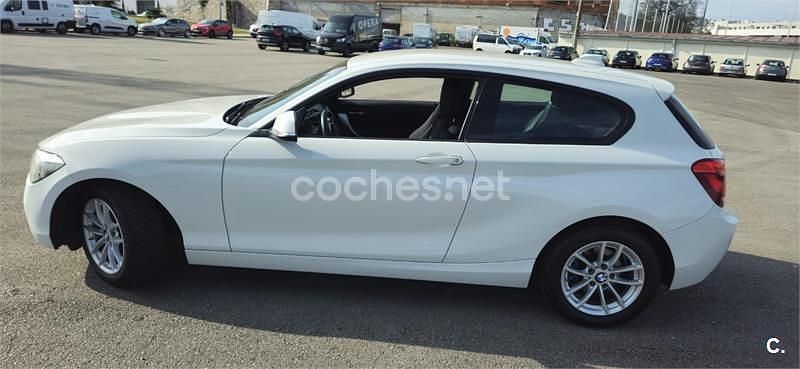 Begagnad BMW 116 Sport Line 136 HK (100 kW) 2014 Vit Halvkombi