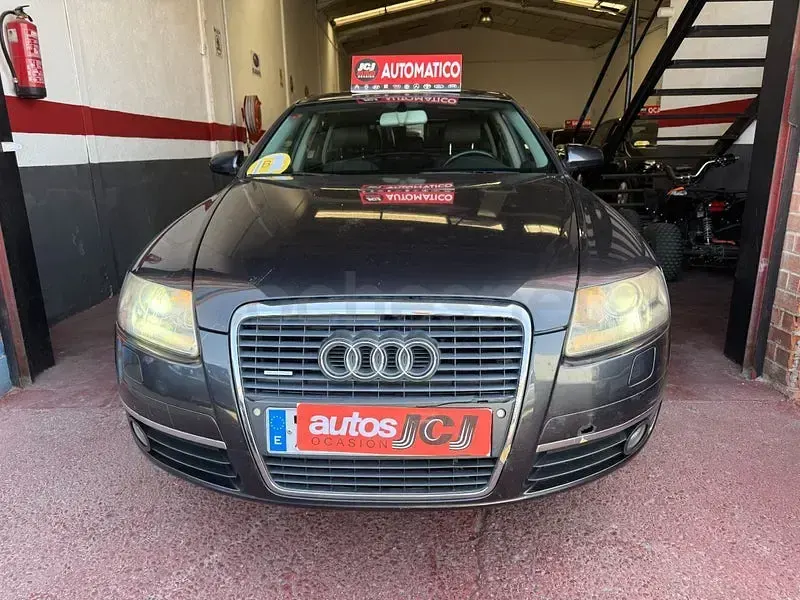 Usado Audi A6 255 CV (187 kW) 2005 Gris / plata Berlina