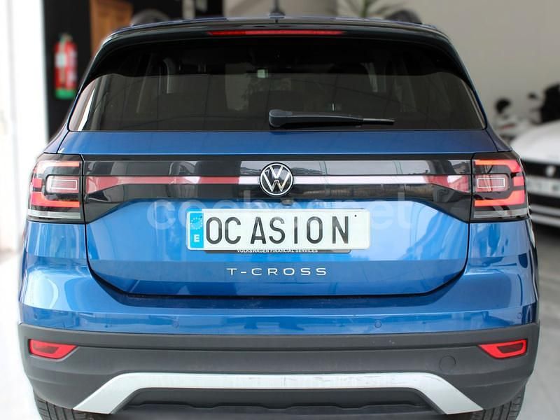 Usado VW T-Cross Advance 110 CV (80 kW) 2021 Azul SUV