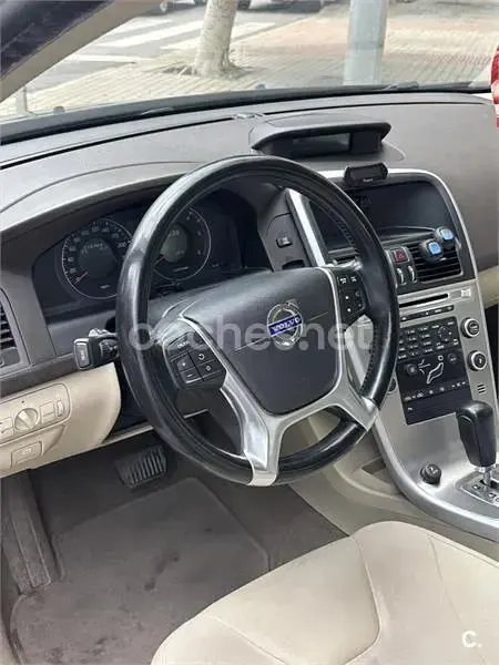 Usado Volvo XC60 Momentum 175 CV (128 kW) 2010 Negro SUV