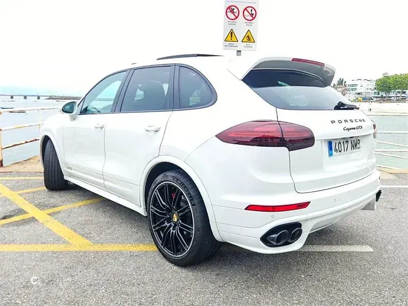Usado Porsche Cayenne GTS 440 CV (323 kW) 2016 Blanco SUV