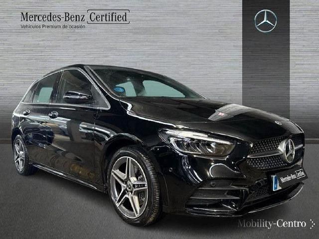 Usado Mercedes B250e AMG line 218 CV (160 kW) 2025 Negro noche Monovolumen