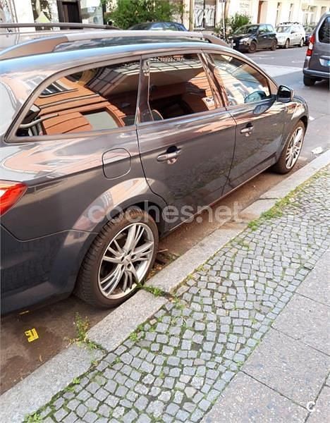 Usado Ford Mondeo Ghia 140 CV (102 kW) 2007 Azul Familiar