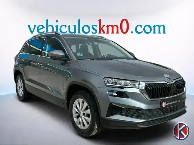 Usado Skoda Karoq Selection 150 CV (110 kW) 2024 Gris SUV