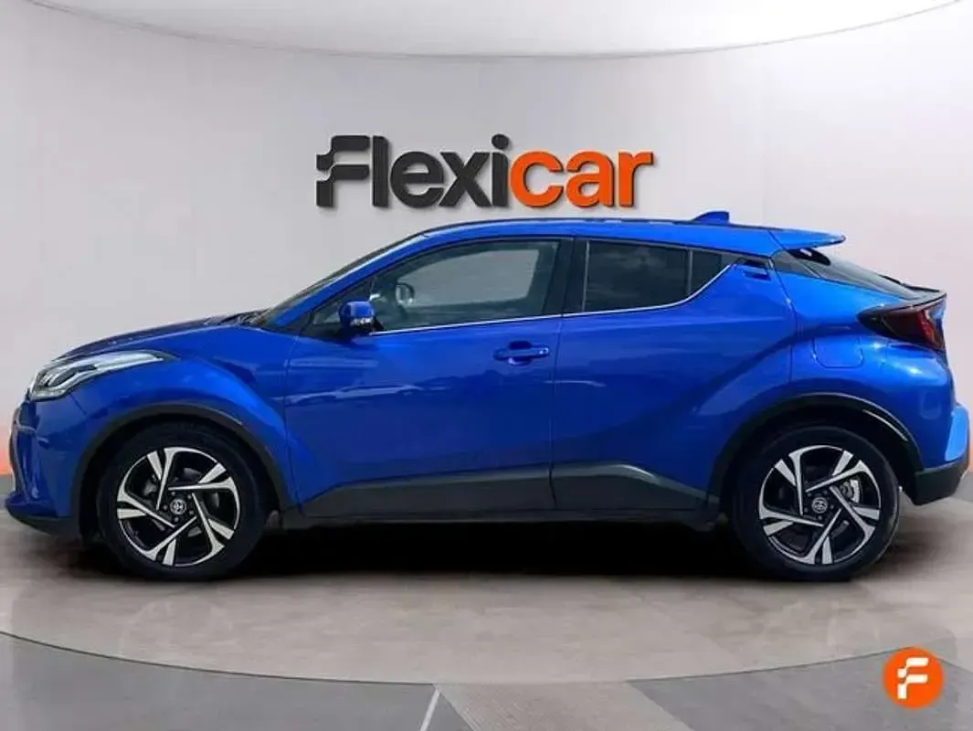 Käytetty Toyota C-HR Active 122 HP (89 kW) 2022 Sininen Katumaasturi