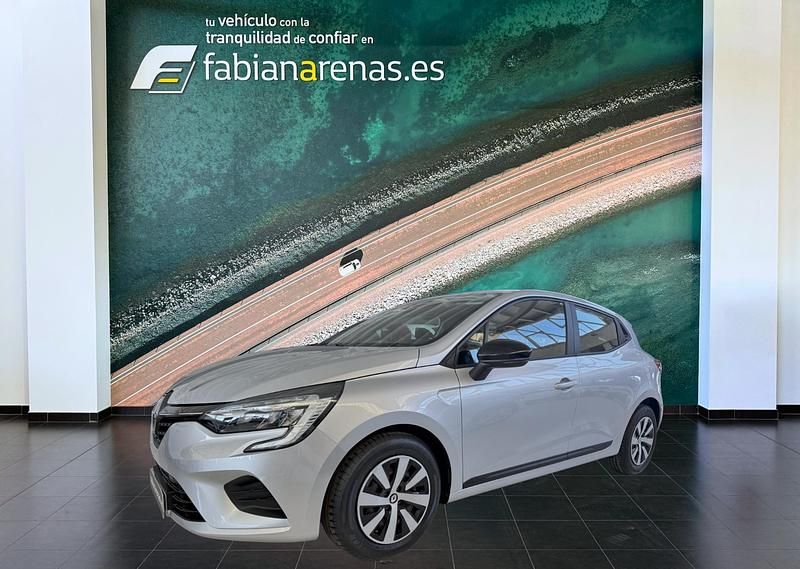 Gris / plata Usado 2023 Renault Clio V Equilibre Berlina | 15.900 € (Precio justo) - Imagen 1/4