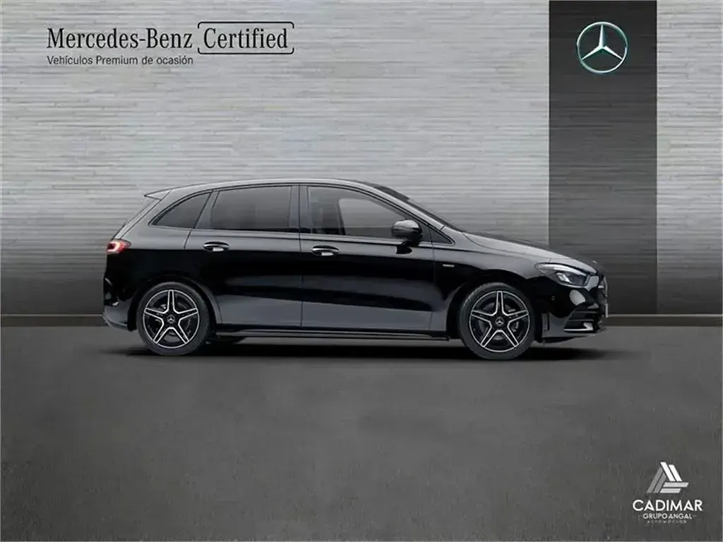Usado Mercedes B200 150 CV (110 kW) 2022 Negro Monovolumen