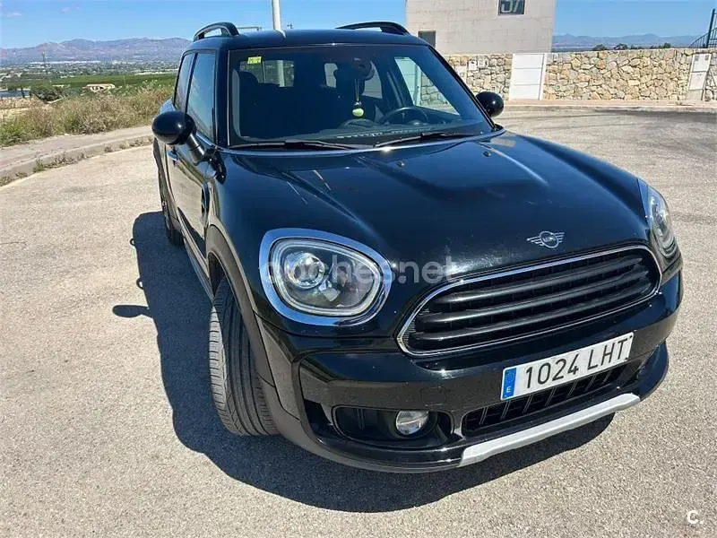 Usado Mini One D Countryman 116 CV (85 kW) 2020 Negro SUV