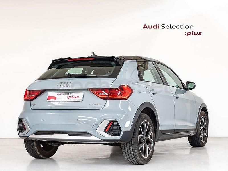 Usado Audi A1 110 CV (80 kW) 2022 Gris SUV