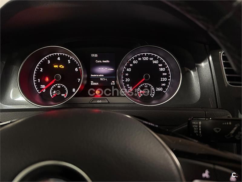 Usado VW Golf VII Advance 130 CV (95 kW) 2019 Gris / plata Familiar