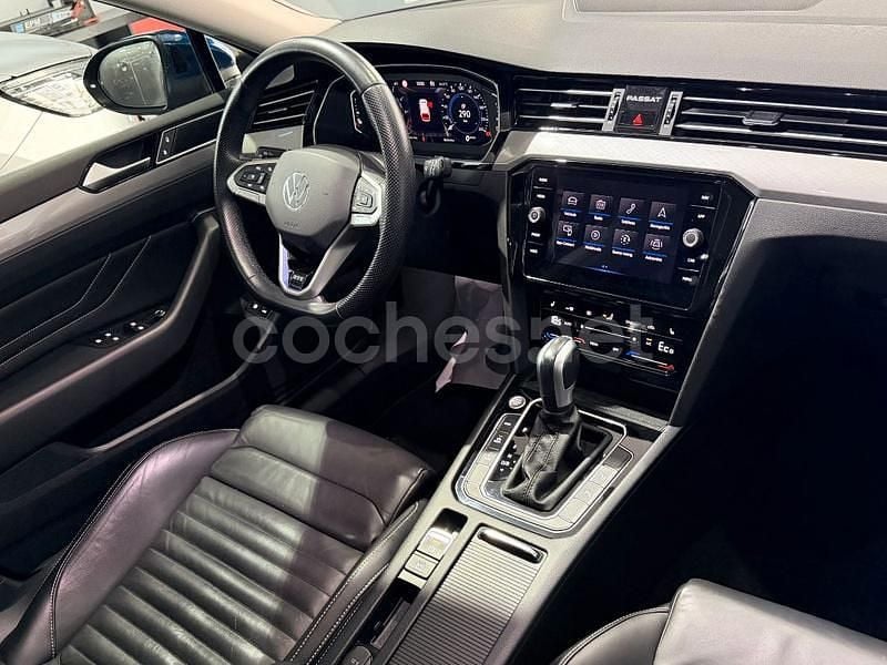 Usado VW Passat GTE 218 CV (160 kW) 2022 Azul Familiar